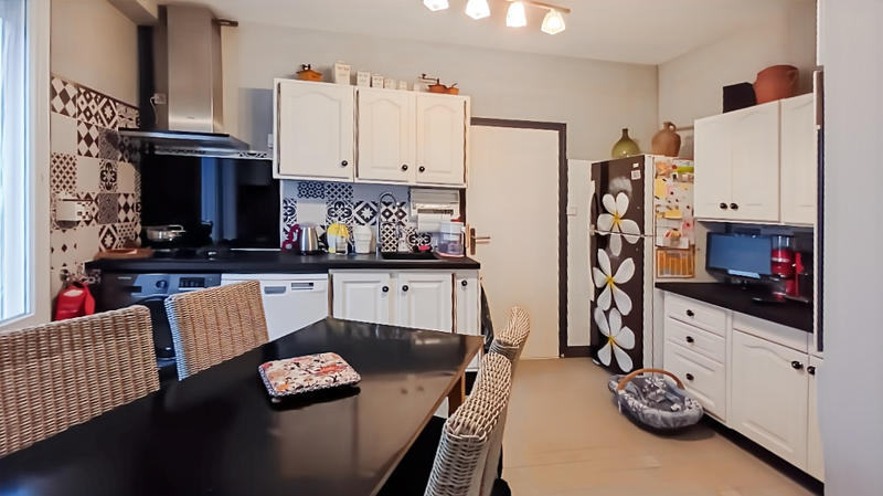 Immeuble - 285 m² - 12 pièces