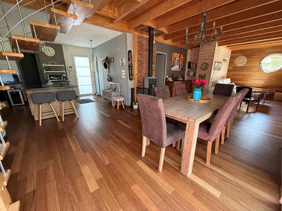 Maison - 110 m² - 4 pièces