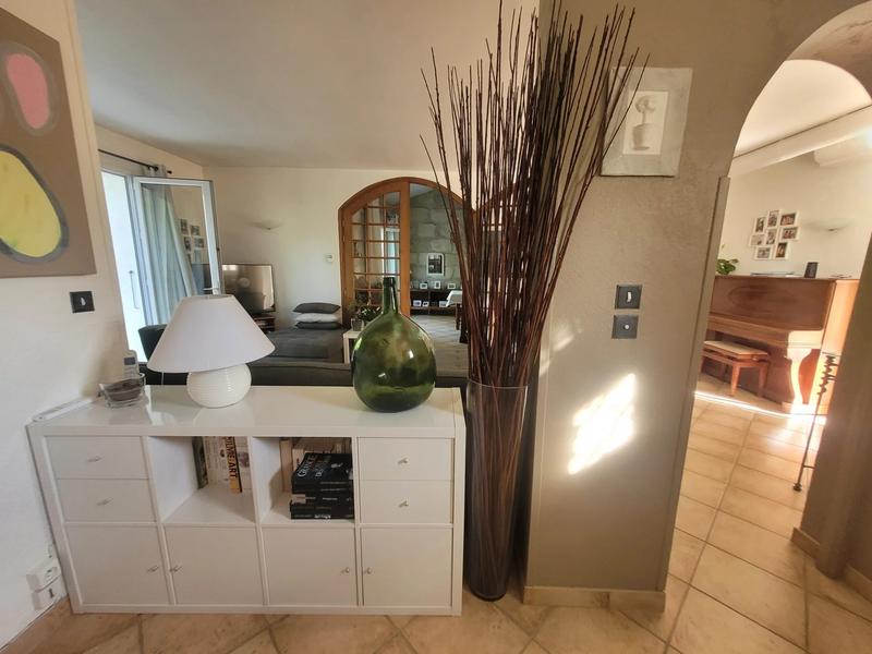 Villa - 243 m² - 11 pièces