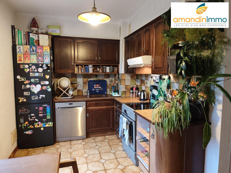 Maison - 97 m² - 7 pièces