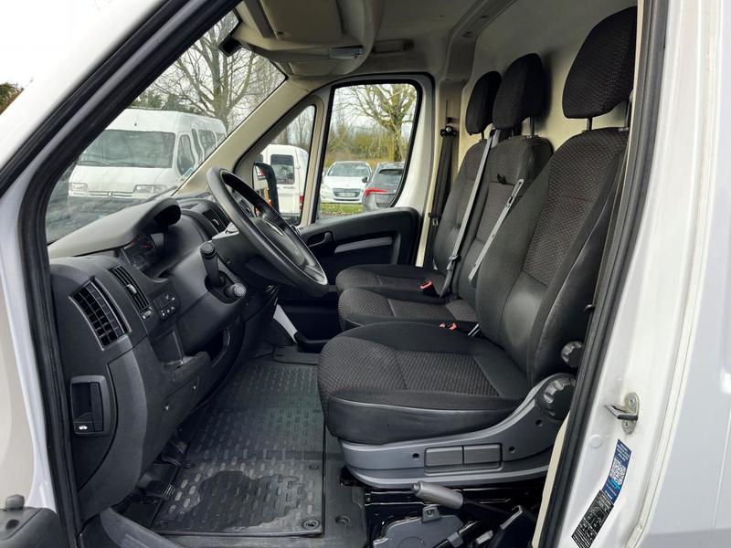 Opel Movano II 2.2 Fourgon 3.5t L2h2 140 Pack Business