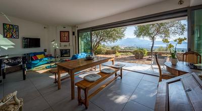 Maison - 128 m² - 5 pièces