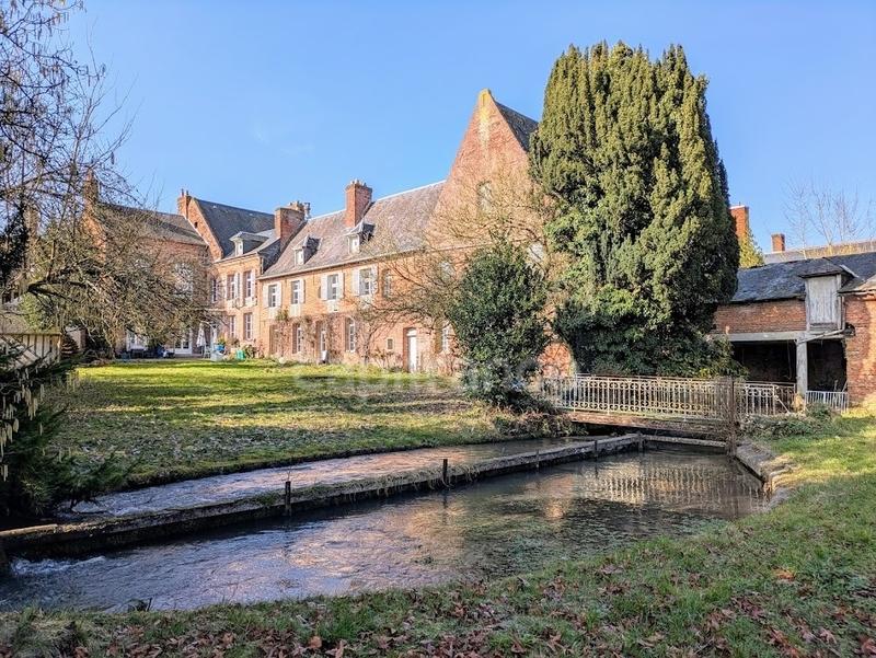 Maison - 534 m² - 16 pièces