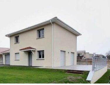 Maison - 90 m² - 5 pièces