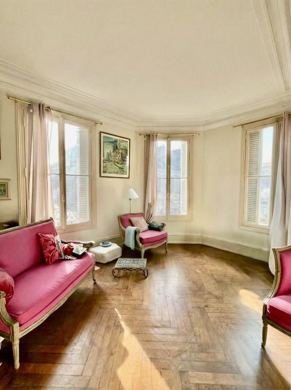 Appartement - 98 m² - 5 pièces