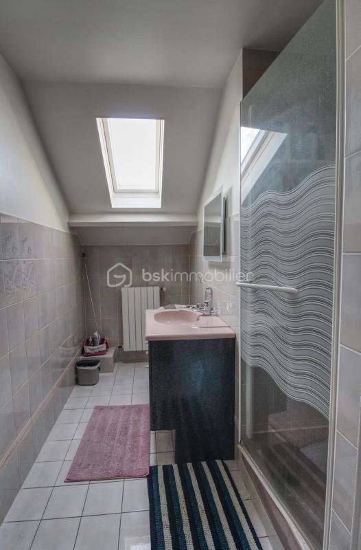 Maison - 200 m² - 8 pièces