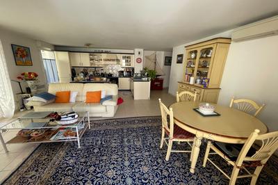 Appartement - 80 m² - 3 pièces