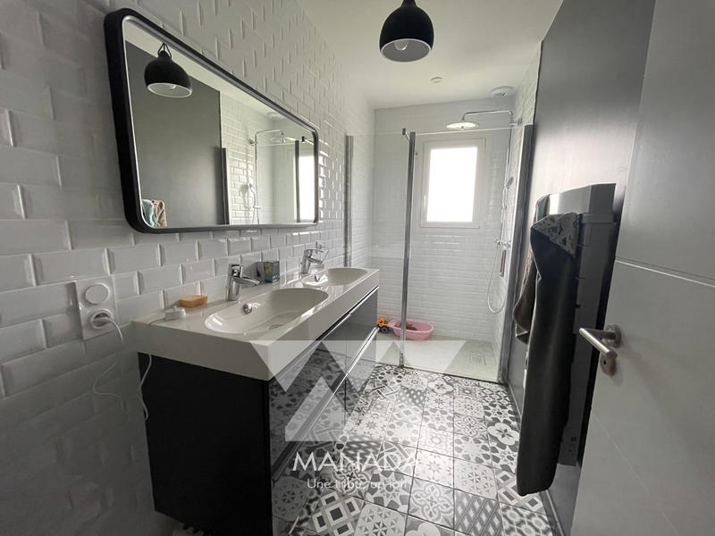 Maison - 121 m² - 5 pièces