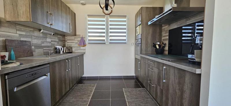 Maison - 99 m² - 4 pièces