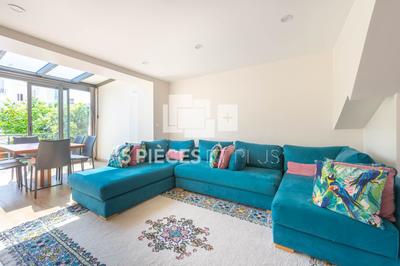 Maison - 94 m² - 5 pièces