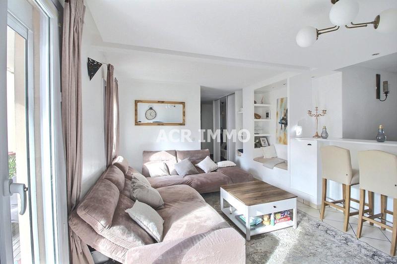 Appartement - 90 m² - 5 pièces