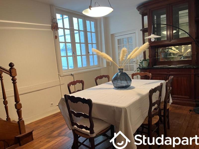 Chambre - 9 m² - 1 pièce