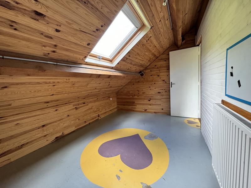 Maison - 170 m² - 10 pièces