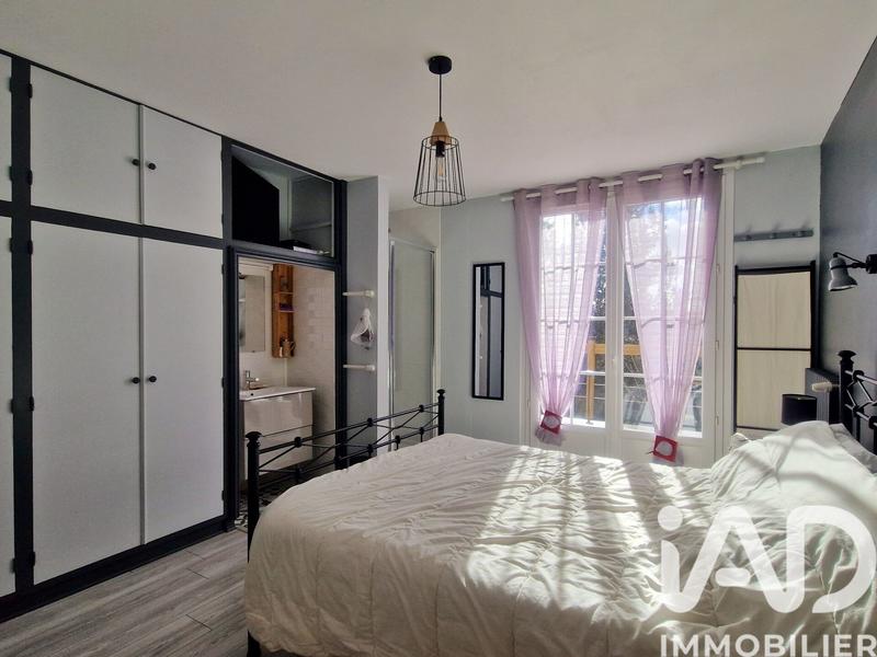 Maison - 239 m² - 9 pièces