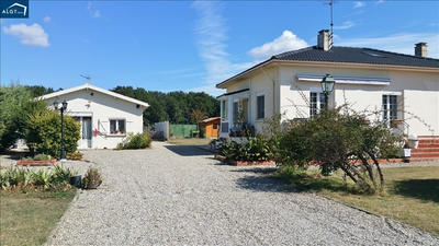 Maison - 137 m² - 5 pièces