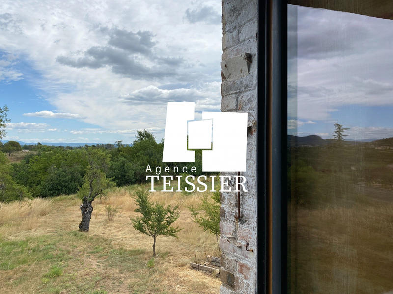 Maison - 230 m² - 5 pièces