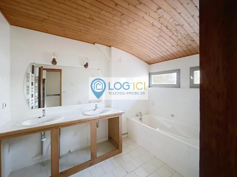 Maison - 216 m² - 10 pièces