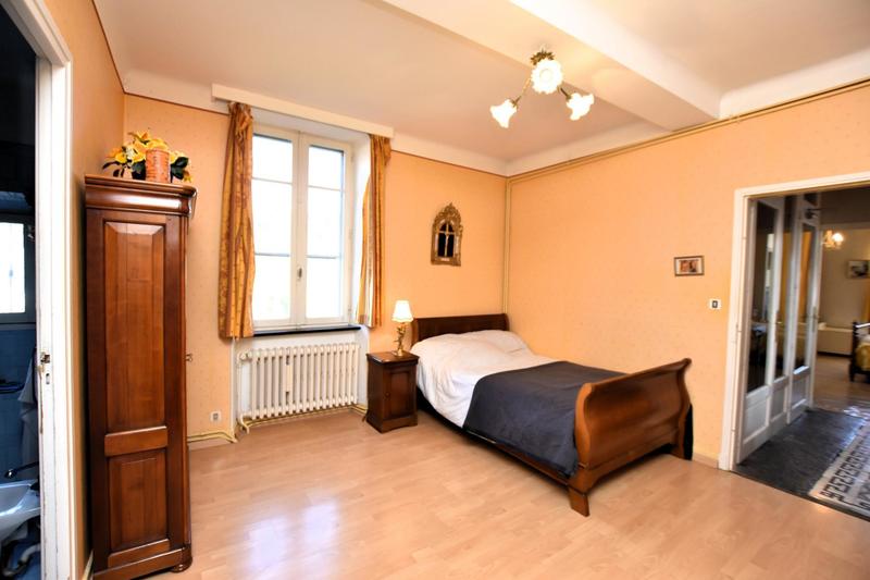 Maison de maîtres - 320 m² - 10 pièces