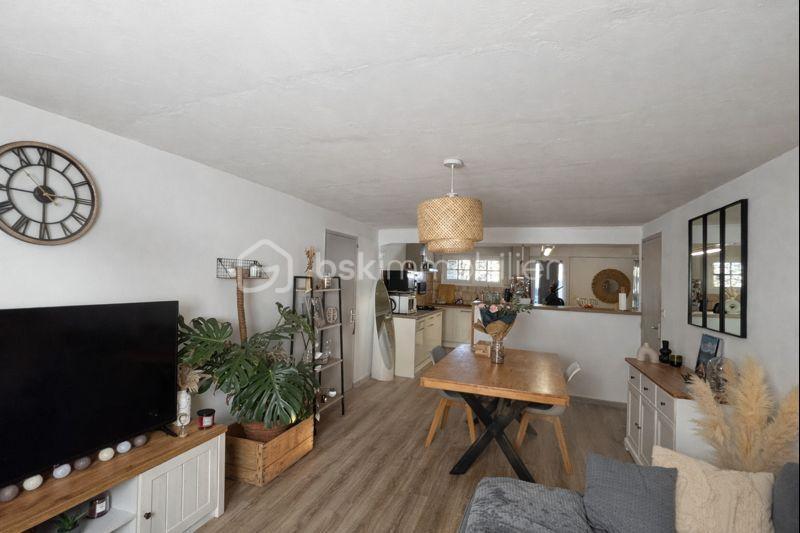 Maison traditionnelle - 175 m² - 7 pièces