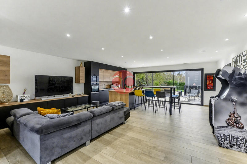 Maison - 133 m² - 5 pièces