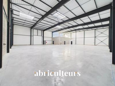 Local d'activités - 600 m²
