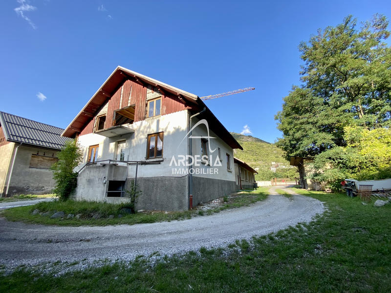 Maison - 150 m² - 5 pièces