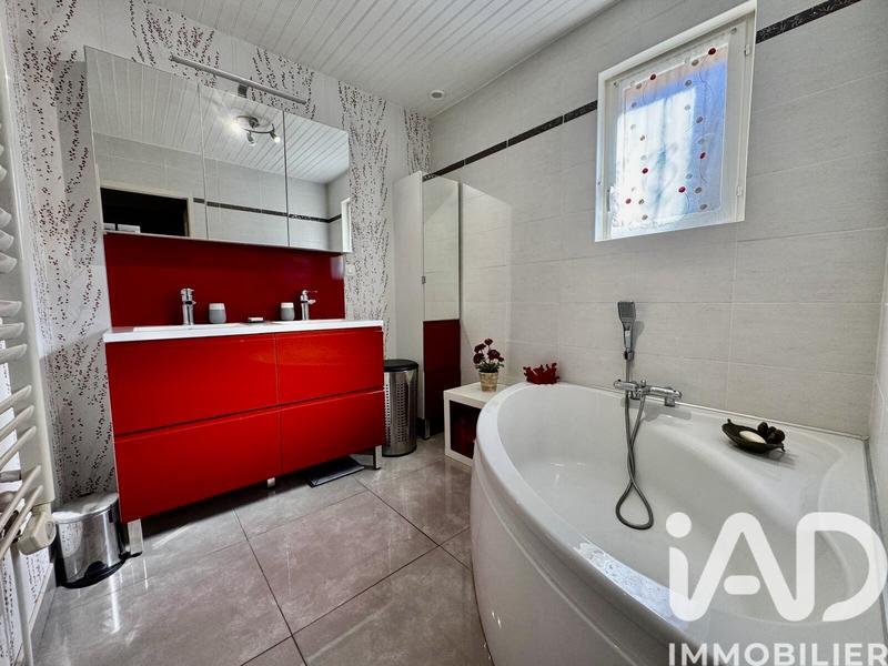 Maison - 212 m² - 4 pièces