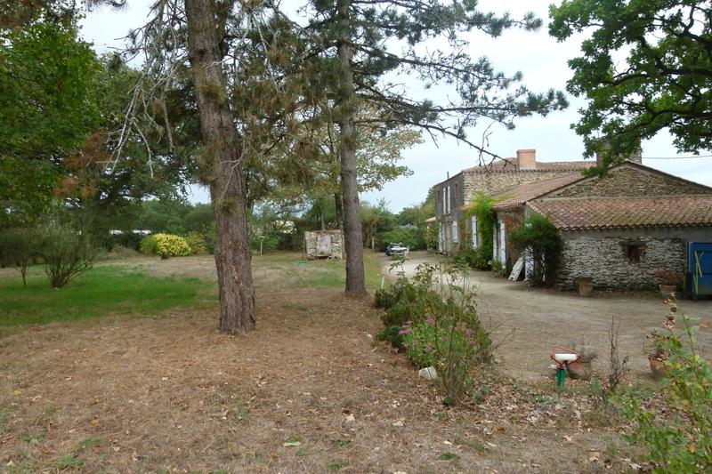 Maison - 220 m² - 9 pièces