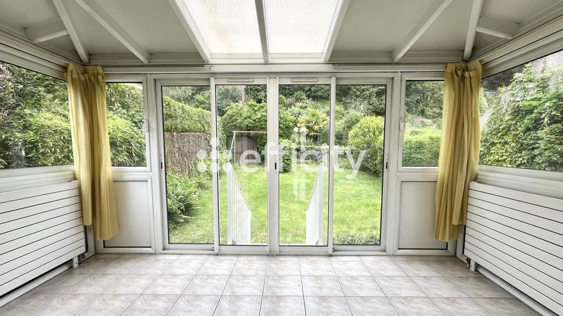 Maison - 141 m² - 6 pièces