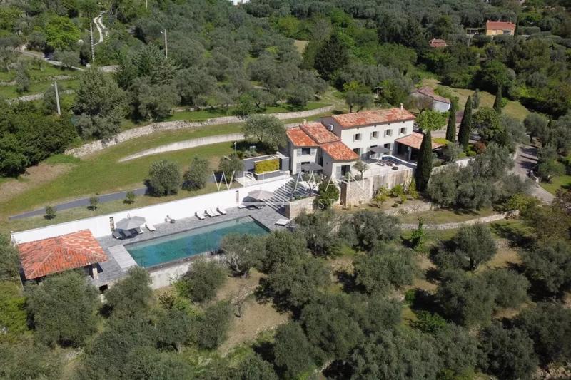 Villa - 320 m² - 7 pièces