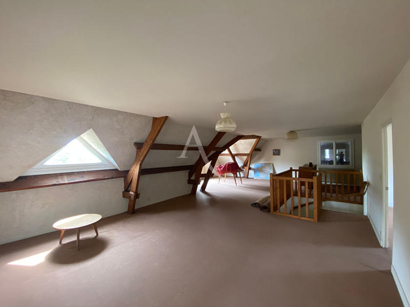 Maison - 260 m² - 9 pièces