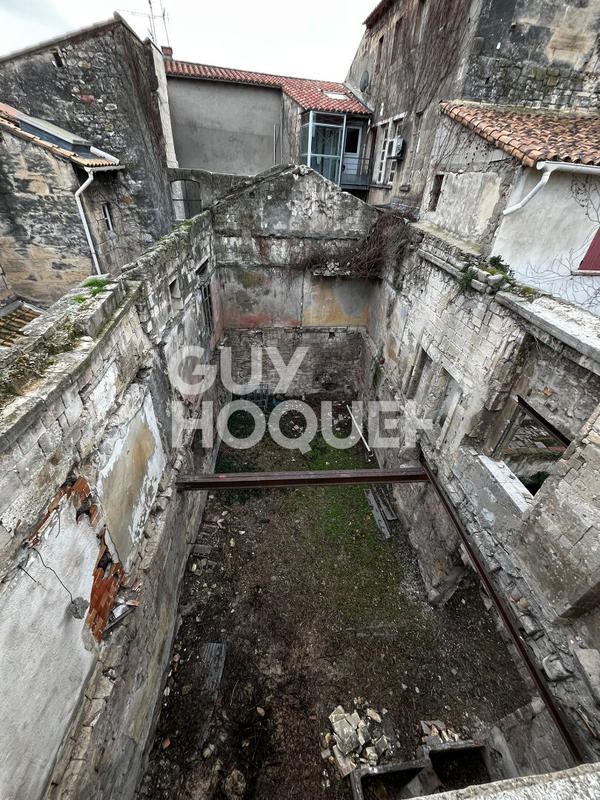 Maison - 300 m² - 12 pièces