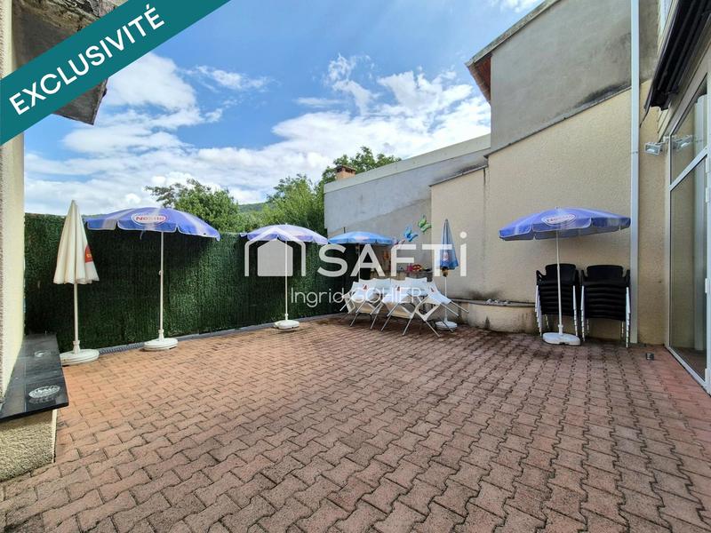 Maison - 560 m² - 11 pièces