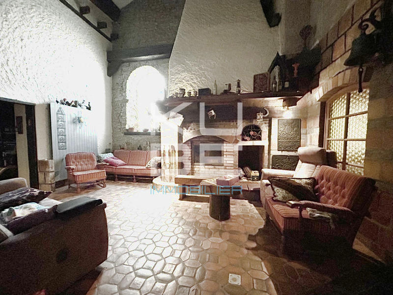 Maison - 165 m² - 6 pièces