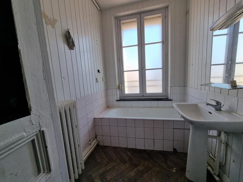 Maison - 187 m² - 8 pièces