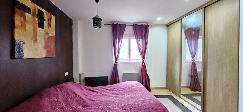 Maison - 95 m² - 5 pièces