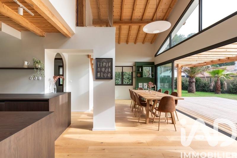 Maison - 170 m² - 7 pièces