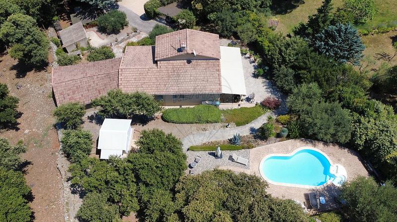 Maison - 158 m² - 6 pièces