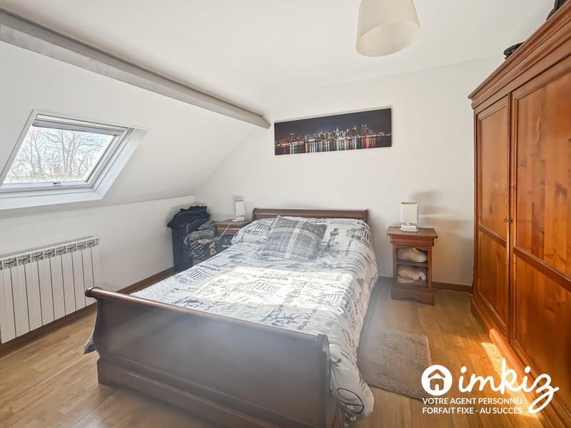 Maison - 213 m² - 9 pièces