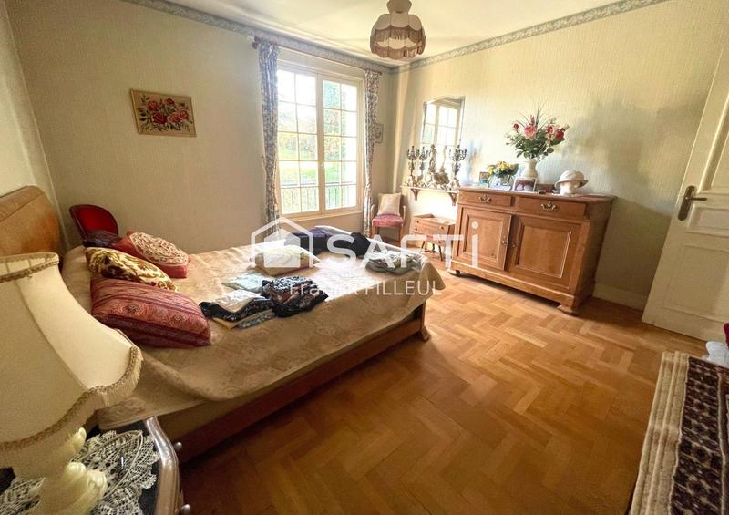 Maison - 400 m² - 13 pièces