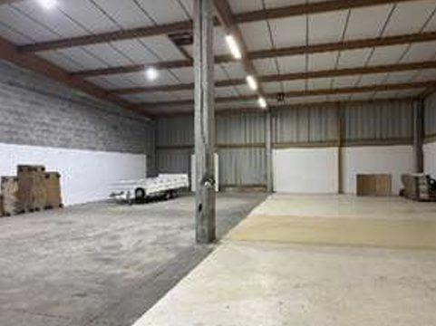 Local d'activités - 1 000 m²