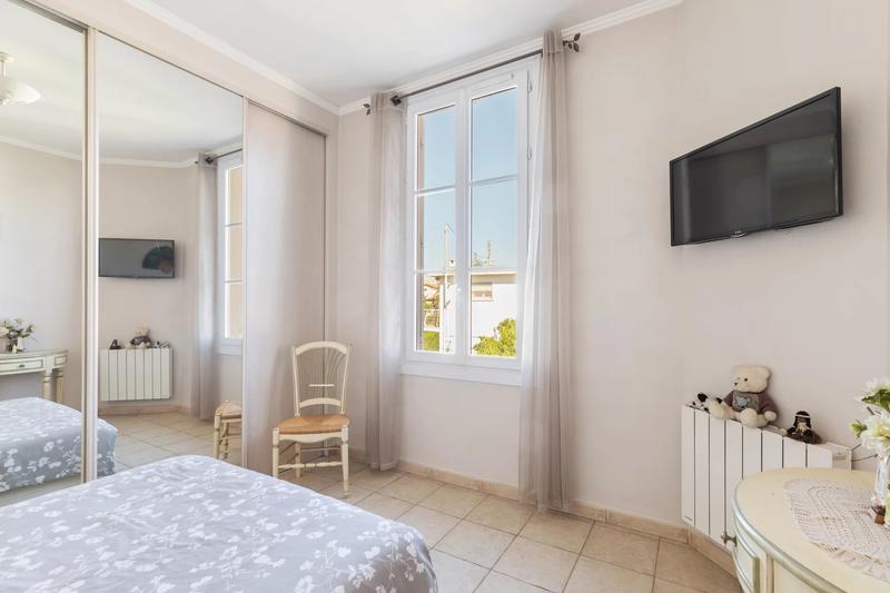 Maison - 168 m² - 7 pièces