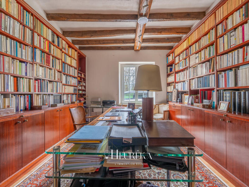 Maison - 400 m² - 10 pièces