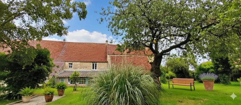 Maison en pierre - 126 m² - 6 pièces