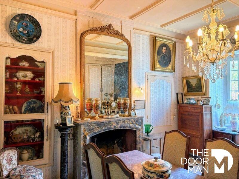 Propriété - 468 m² - 12 pièces