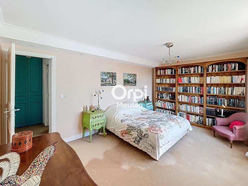 Maison - 226 m² - 8 pièces