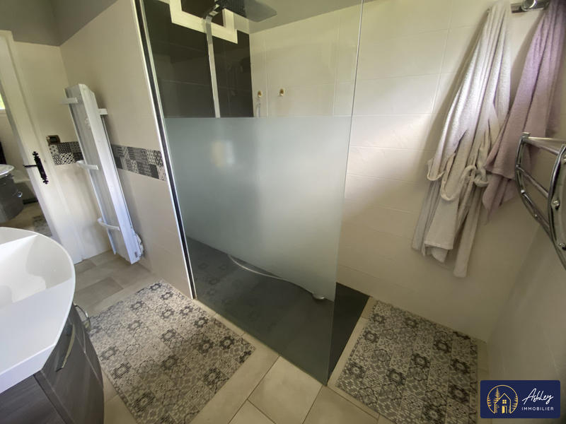 Maison - 161 m² - 7 pièces