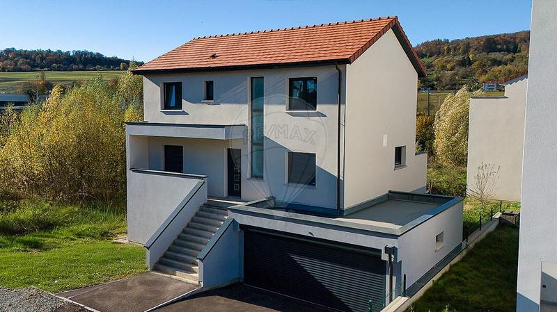 Maison - 134 m² - 5 pièces