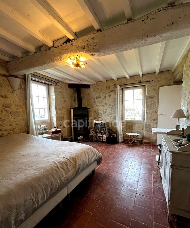 Propriété - 220 m² - 7 pièces