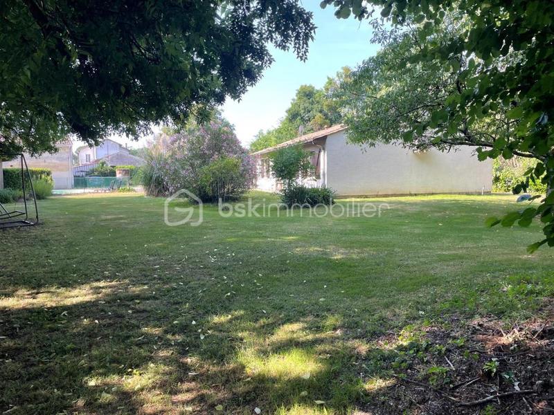 Maison - 121 m² - 6 pièces